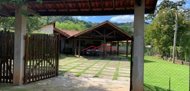 Fazenda / Sítio / Chácara com 4 Quartos à venda, 336m² no Funiu, Igaratá