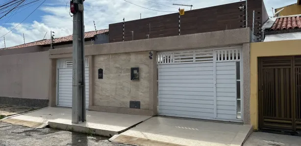 Casa com 3 Quartos à venda, 180m² no Grageru, Aracaju