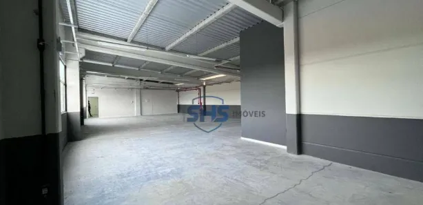 Galpão / Depósito / Armazém para alugar, 239m² no Do Salto, Blumenau