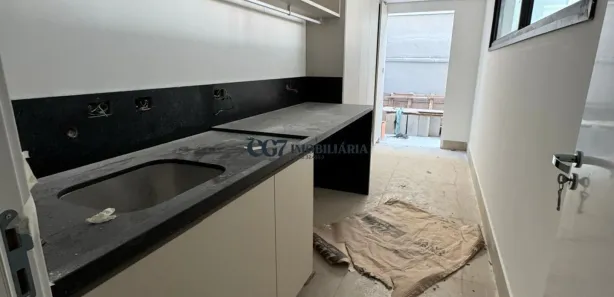 Sobrado com 4 Quartos para venda ou aluguel, 425m² no Tamboré, Santana de Parnaíba