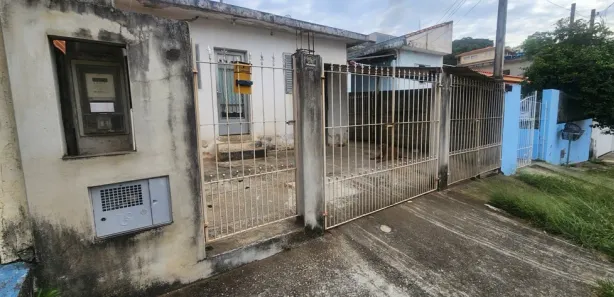 Casa com 2 Quartos à venda, 70m² no Centro, Igaratá