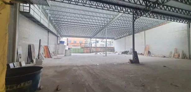Galpão / Depósito / Armazém para alugar, 1250m² no Olinda, Nilópolis