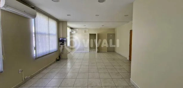 Conjunto Comercial / Sala para alugar, 70m² no Centro, Itatiba