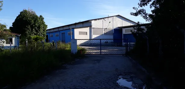 Galpão / Depósito / Armazém à venda, 2600m² no Centro, Simões Filho