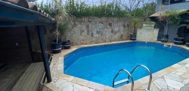 Hotel / Motel / Pousada com 16 Quartos à venda, 650m² no Maresias, São Sebastião