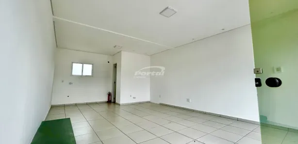 Conjunto Comercial / Sala para alugar, 32m² no Itajubá, Barra Velha