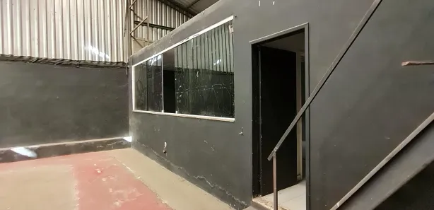 Galpão / Depósito / Armazém à venda, 500m² no BNH, Mesquita
