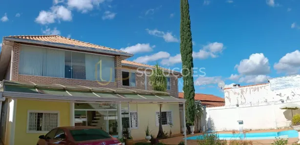 Casa de Condomínio com 4 Quartos à venda, 450m² no Região dos Lagos, Brasília