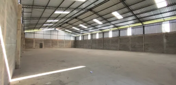Galpão / Depósito / Armazém para alugar, 872m² no Jardim Meudon, Teresópolis