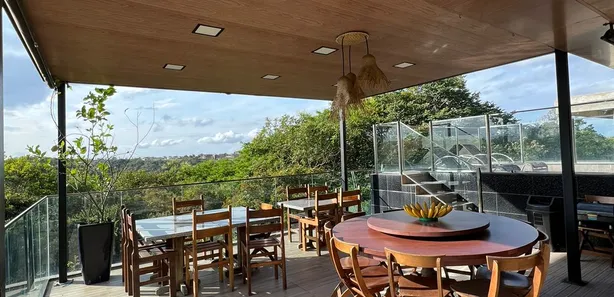 Casa de Condomínio com 4 Quartos para alugar, 240m² no , Bananeiras