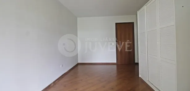 Casa com 3 Quartos para alugar, 286m² no Jardim Social, Curitiba