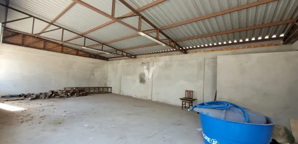 Galpão / Depósito / Armazém com 1 Quarto à venda, 260m² no Juscelino Kubitschek, Santa Maria