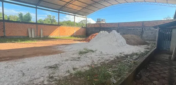 Galpão / Depósito / Armazém para alugar, 735m² no Água Verde, Barcarena