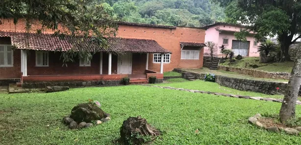 Fazenda / Sítio / Chácara com 4 Quartos à venda, 6000m² no Corujas, Guapimirim