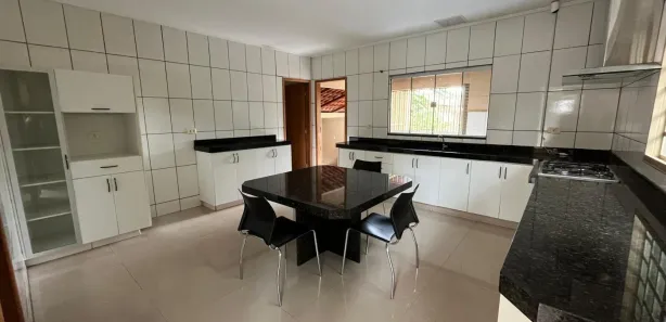 Casa com 3 Quartos à venda, 2500m² no Centro, Bela Vista de Goiás