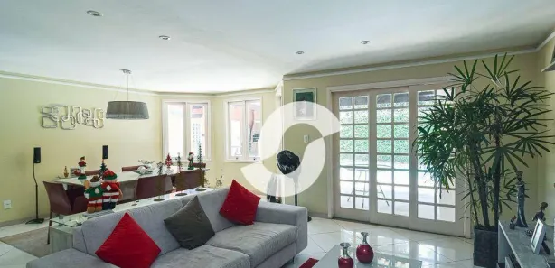 Casa de Condomínio com 4 Quartos à venda, 300m² no Badu, Niterói