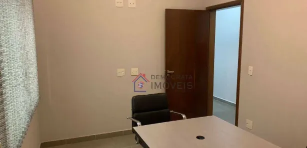 Casa Comercial para alugar, 107m² no Vila Assunção, Santo André