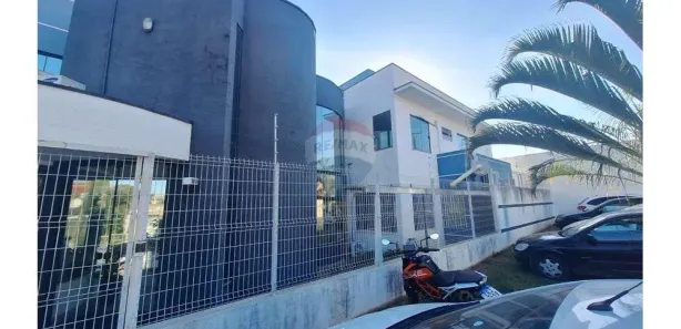 Prédio Inteiro com 10 Quartos para alugar, 277m² no Jardim Itapuã, Valinhos