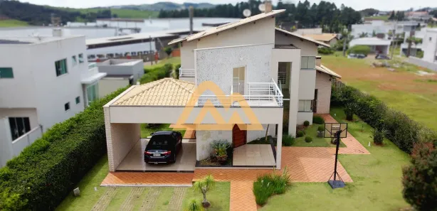 Sobrado com 3 Quartos à venda, 270m² no Bortolan Norte I, Poços de Caldas