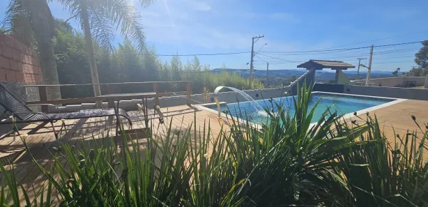 Fazenda / Sítio / Chácara com 3 Quartos à venda, 800m² no , Mairinque