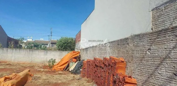Terreno / Lote / Condomínio à venda, 252m² no Jardim San Raphael V, Arapongas