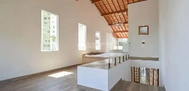 Casa com 3 Quartos para alugar, 373m² no Parque Terra Nova, São Bernardo do Campo