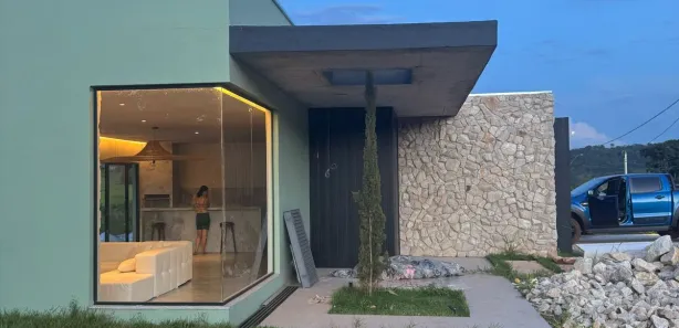 Casa de Condomínio com 3 Quartos à venda, 300m² no Centro, Santo Antônio de Goiás
