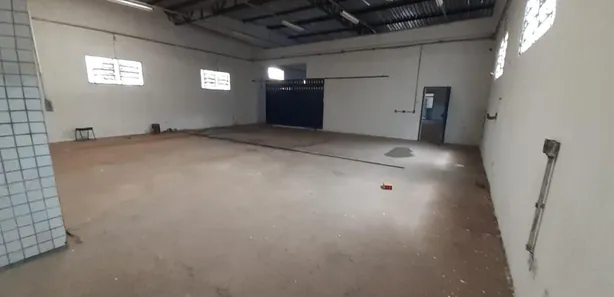 Galpão / Depósito / Armazém à venda, 492m² no Jardim São Cristóvão, São Luís