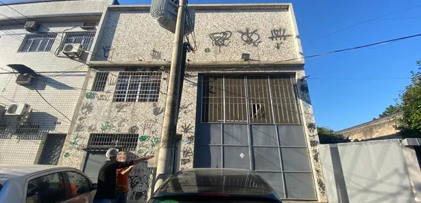 Galpão / Depósito / Armazém para venda ou aluguel, 400m² no Parada de Lucas, Rio de Janeiro