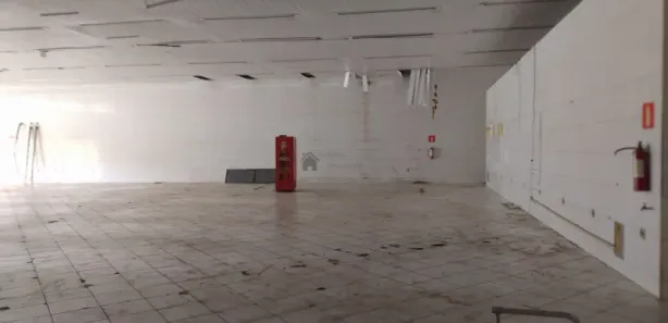 Galpão / Depósito / Armazém à venda, 1400m² no Santa Marta, Ribeirão das Neves