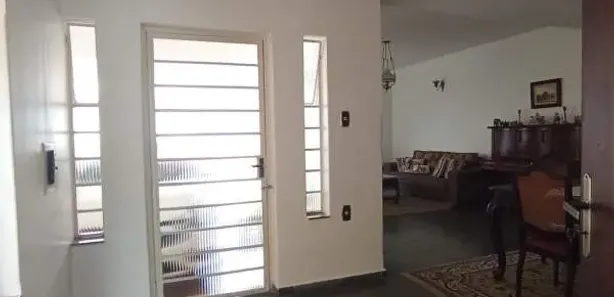 Casa com 6 Quartos à venda, 300m² no Centro, Guaratinguetá