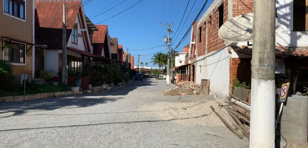 Casa de Condomínio com 6 Quartos para alugar, 100m² no Centro, Araruama