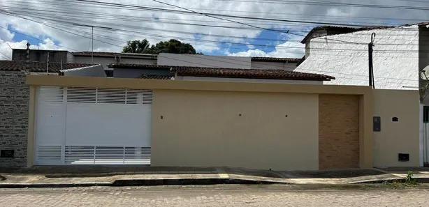 Casa com 3 Quartos para venda ou aluguel, 98m² no Santa Mônica, Feira de Santana