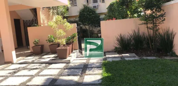 Casa de Condomínio com 3 Quartos para alugar, 150m² no Maria Paula, Niterói
