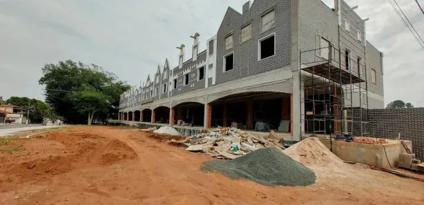 Conjunto Comercial / Sala para alugar, 2000m² no Centro, Holambra
