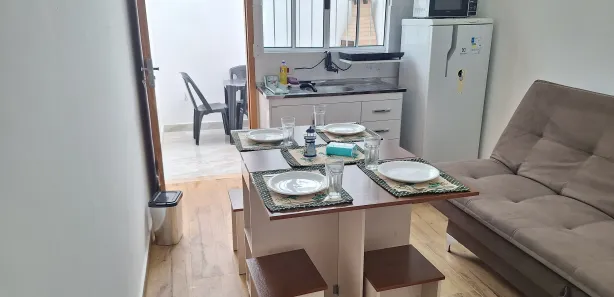 Kitnet com 1 Quarto para alugar, 25m² no Guaiúba, Guarujá