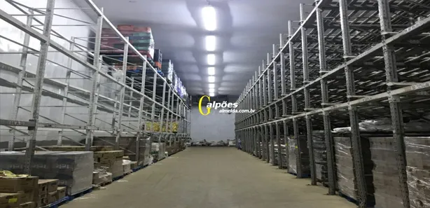 Galpão / Depósito / Armazém à venda, 3345m² no Jardim Casqueiro, Cubatão