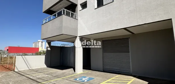 Loja / Salão / Ponto Comercial à venda, 74m² no Novo Mundo, Uberlândia