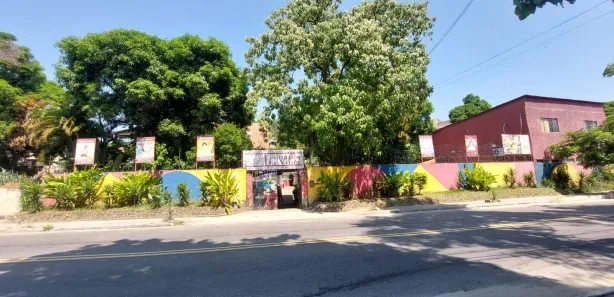 Loja / Salão / Ponto Comercial à venda, 1m² no Mutondo, São Gonçalo