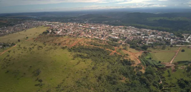 Terreno / Lote / Condomínio à venda, 372m² no Felipe Cláudio de Sales, Pedro Leopoldo