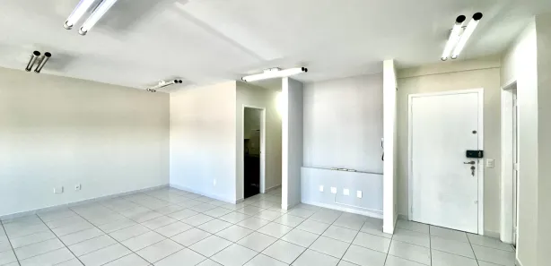 Conjunto Comercial / Sala para alugar, 120m² no Vila Lídia, Campinas