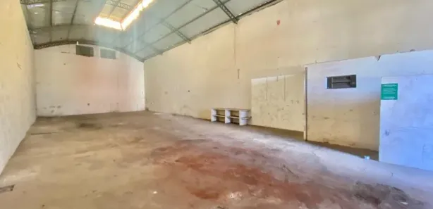 Galpão / Depósito / Armazém à venda, 280m² no Jardim Vitória, Marília