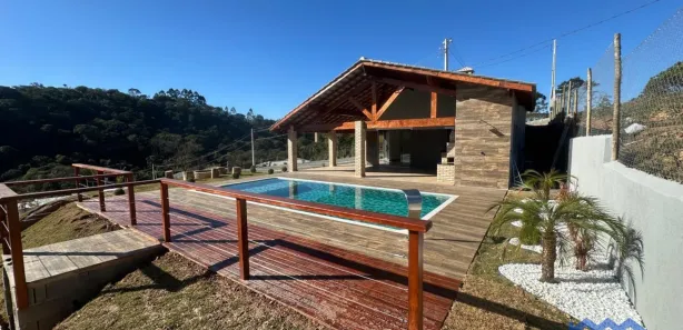 Fazenda / Sítio / Chácara com 3 Quartos à venda, 1000m² no , Mairinque