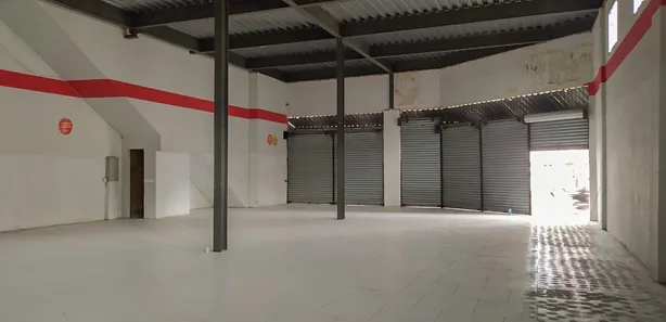 Loja / Salão / Ponto Comercial para alugar, 340m² no Piabetá (Inhomirim), Magé