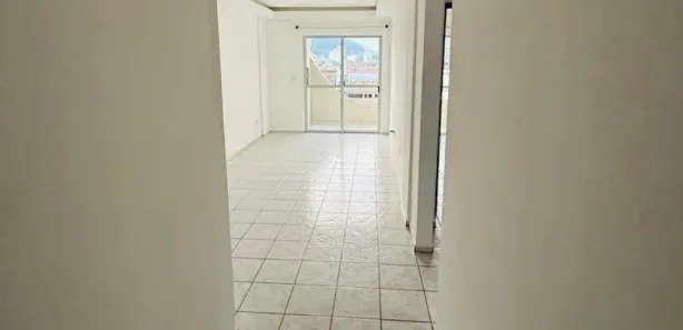 Apartamento com 2 Quartos para alugar, 75m² no Gravatá, Navegantes