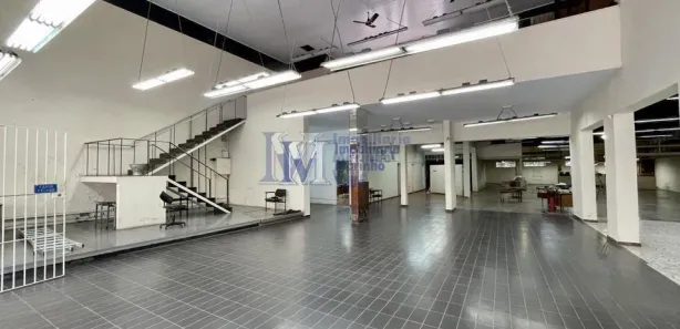 Galpão / Depósito / Armazém para alugar, 930m² no Centro, Bragança Paulista