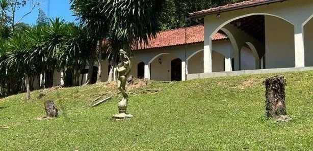 Fazenda / Sítio / Chácara com 10 Quartos à venda, 1600m² no Maraporã, Cachoeiras de Macacu