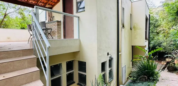 Casa de Condomínio com 3 Quartos para venda ou aluguel, 300m² no Chácara do Refúgio, Carapicuíba