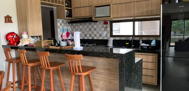 Casa de Condomínio com 4 Quartos para alugar, 250m² no , Bananeiras