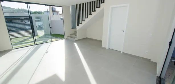 Sobrado com 2 Quartos à venda, 67m² no Armação, Penha